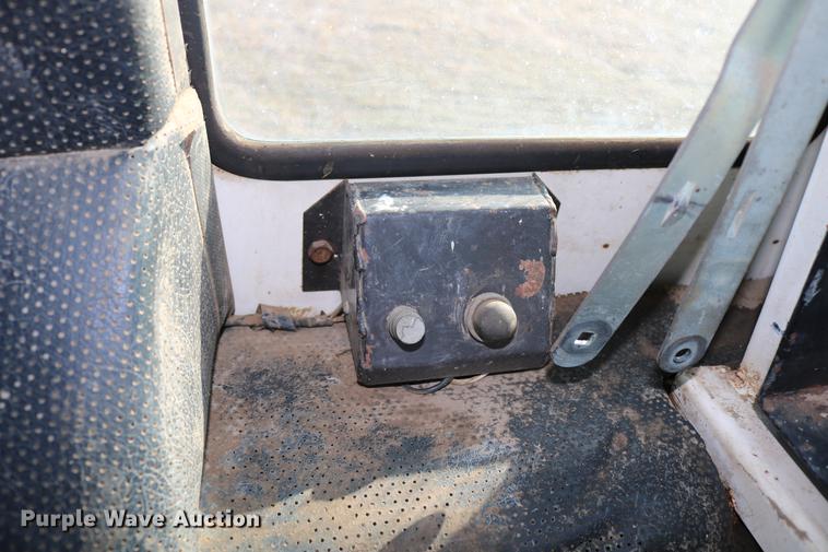 image for item DC3521 1975 Case 1370 tractor