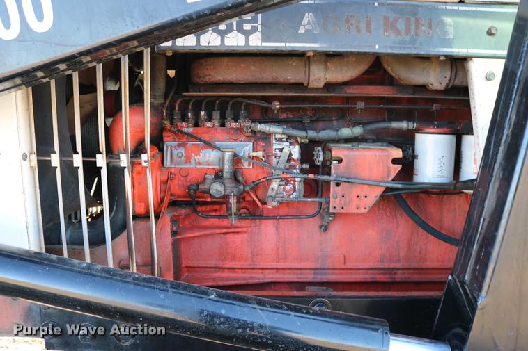 image for item DC3521 1975 Case 1370 tractor