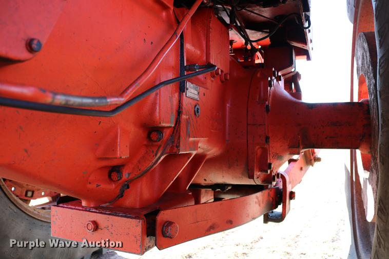 image for item DC3521 1975 Case 1370 tractor