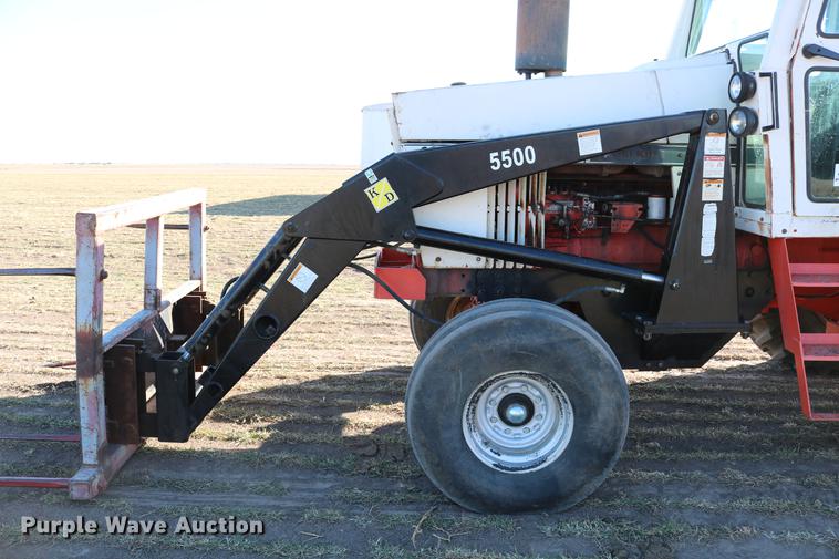 image for item DC3521 1975 Case 1370 tractor