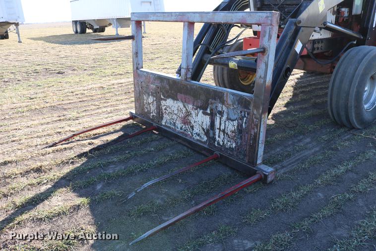 image for item DC3521 1975 Case 1370 tractor