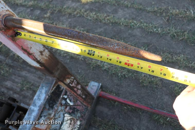 image for item DC3521 1975 Case 1370 tractor