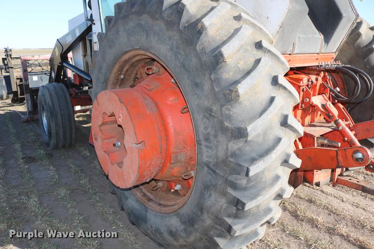 image for item DC3521 1975 Case 1370 tractor