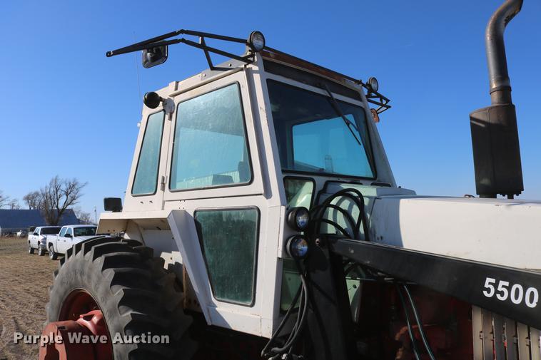 image for item DC3521 1975 Case 1370 tractor