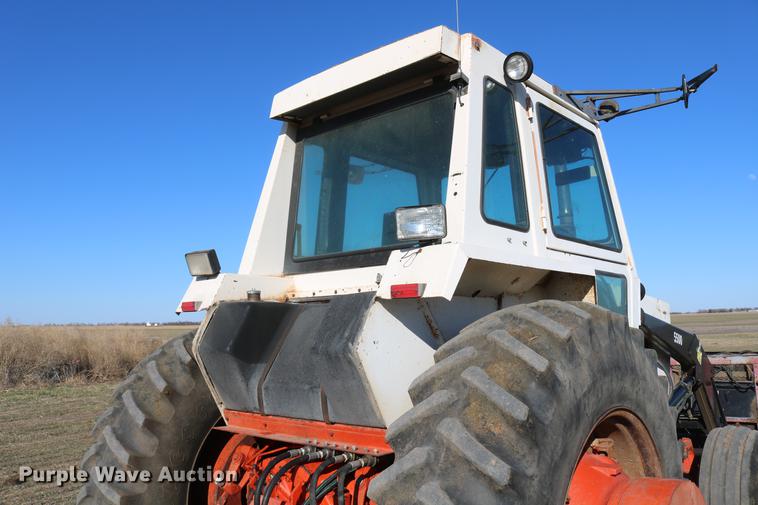 image for item DC3521 1975 Case 1370 tractor