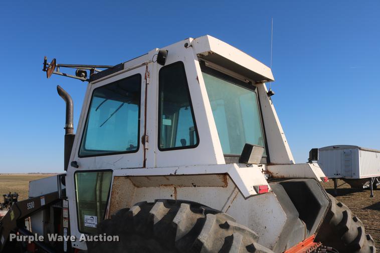 image for item DC3521 1975 Case 1370 tractor