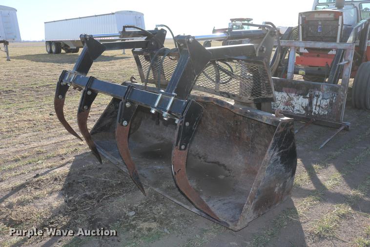 image for item DC3521 1975 Case 1370 tractor