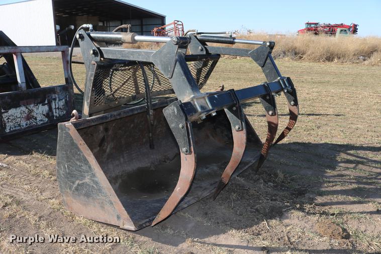 image for item DC3521 1975 Case 1370 tractor