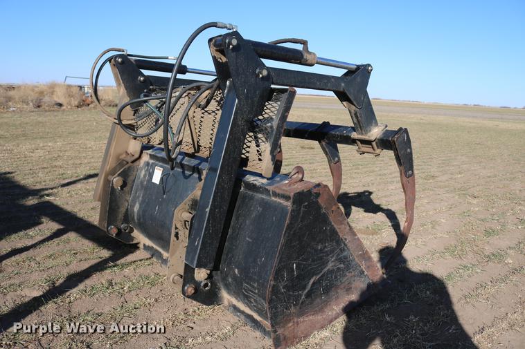 image for item DC3521 1975 Case 1370 tractor