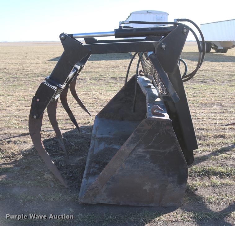 image for item DC3521 1975 Case 1370 tractor