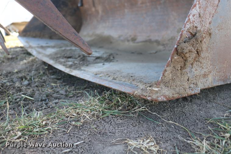 image for item DC3521 1975 Case 1370 tractor