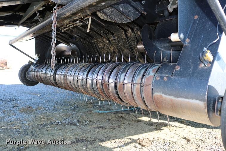 image for item DC3523 2004 Case IH LBX432 large square baler