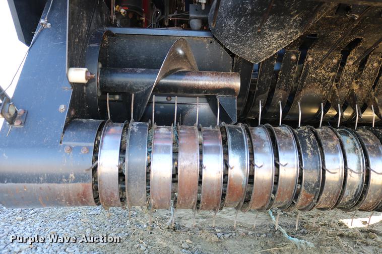 image for item DC3523 2004 Case IH LBX432 large square baler