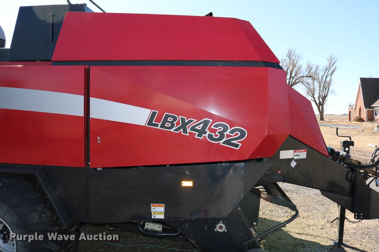 image for item DC3523 2004 Case IH LBX432 large square baler