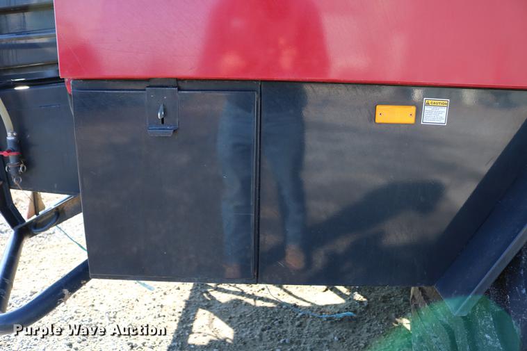 image for item DC3523 2004 Case IH LBX432 large square baler