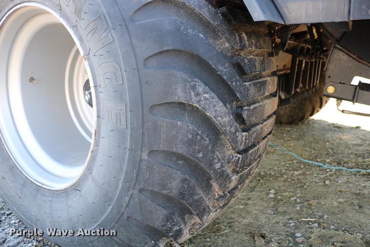 image for item DC3523 2004 Case IH LBX432 large square baler