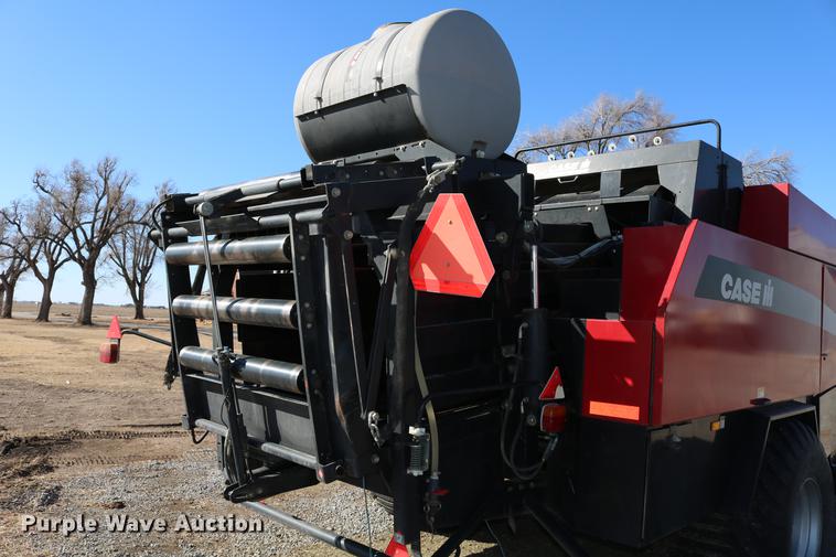 image for item DC3523 2004 Case IH LBX432 large square baler