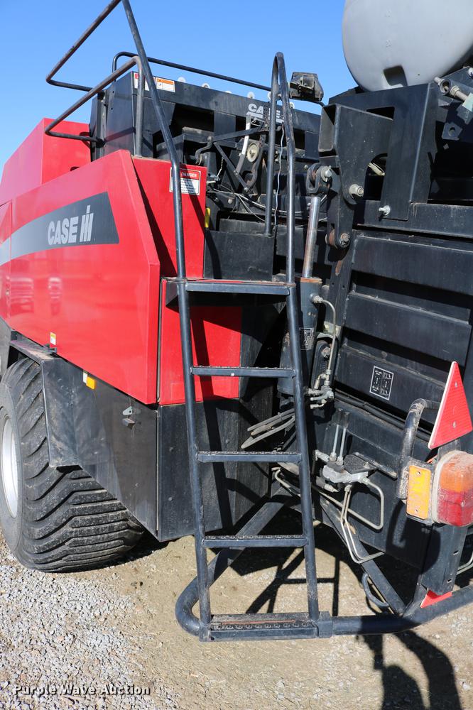 image for item DC3523 2004 Case IH LBX432 large square baler