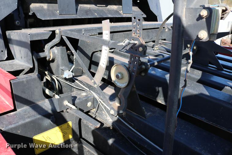 image for item DC3523 2004 Case IH LBX432 large square baler