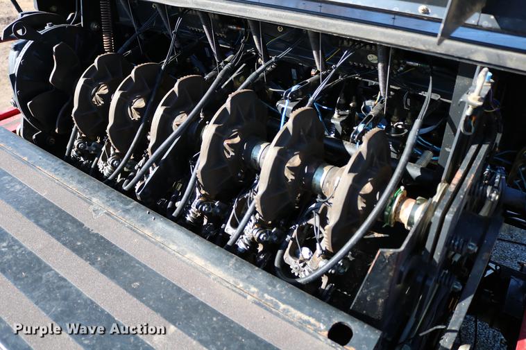 image for item DC3523 2004 Case IH LBX432 large square baler