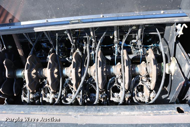 image for item DC3523 2004 Case IH LBX432 large square baler