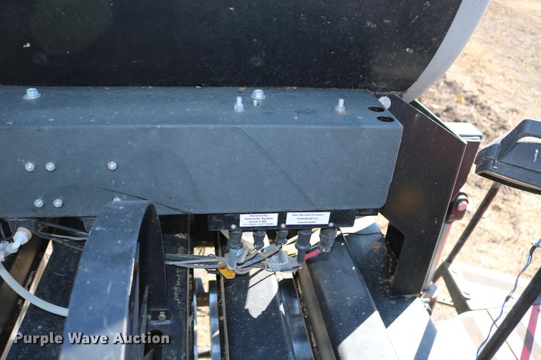 image for item DC3523 2004 Case IH LBX432 large square baler