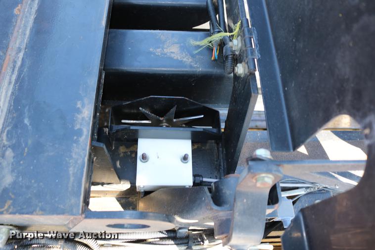 image for item DC3523 2004 Case IH LBX432 large square baler