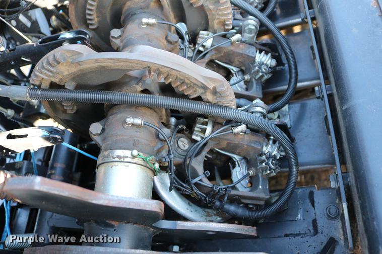 image for item DC3523 2004 Case IH LBX432 large square baler