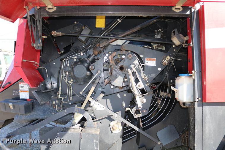 image for item DC3523 2004 Case IH LBX432 large square baler