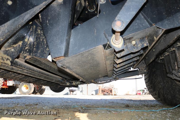 image for item DC3523 2004 Case IH LBX432 large square baler