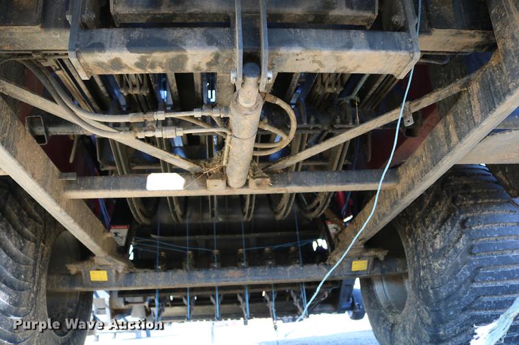 image for item DC3523 2004 Case IH LBX432 large square baler