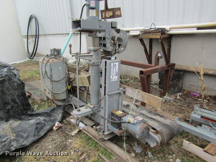 image for item DC4431 Fischbein 800 bag sewing machine