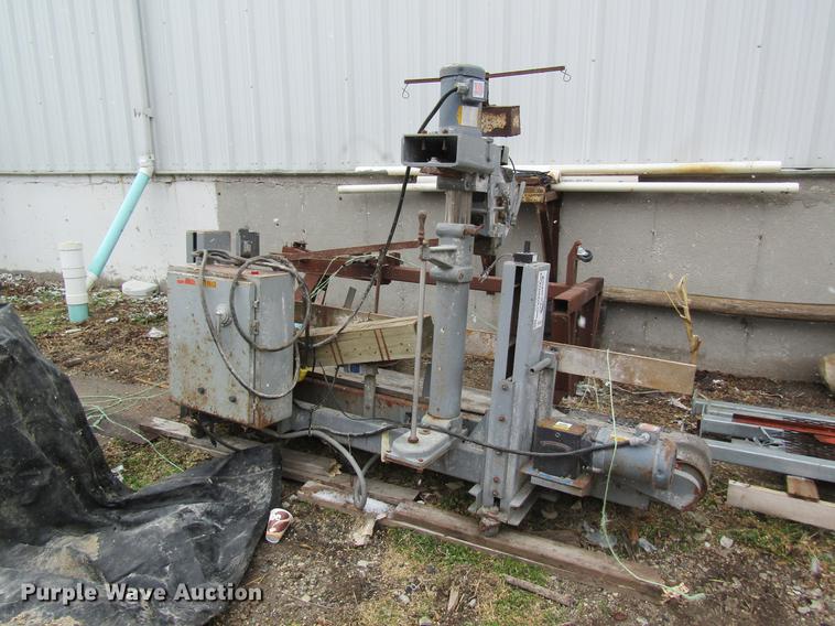 image for item DC4431 Fischbein 800 bag sewing machine