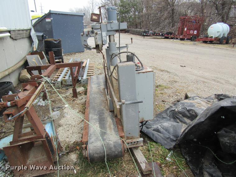 image for item DC4431 Fischbein 800 bag sewing machine