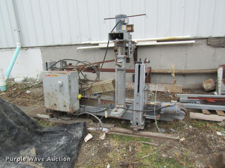 image for item DC4431 Fischbein 800 bag sewing machine