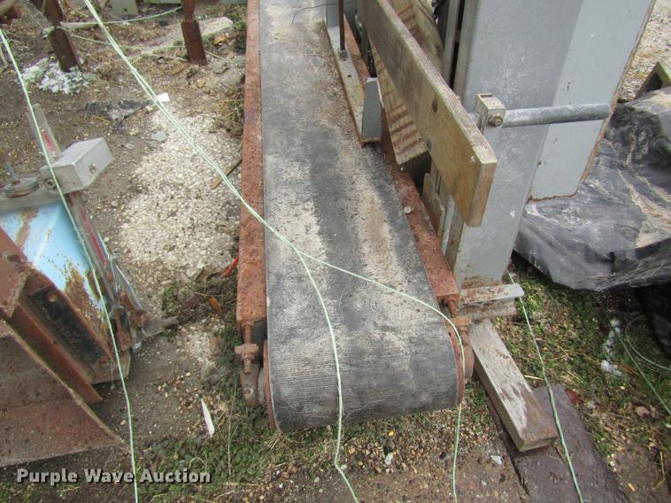 image for item DC4431 Fischbein 800 bag sewing machine