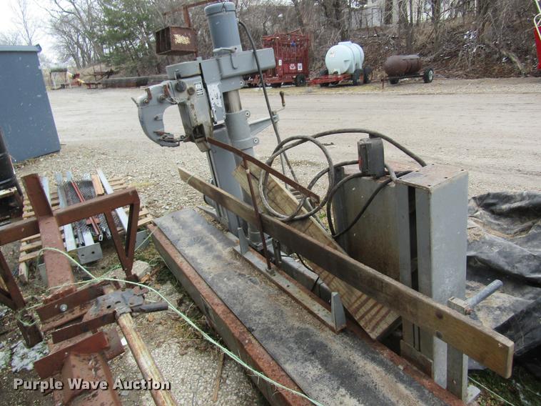 image for item DC4431 Fischbein 800 bag sewing machine