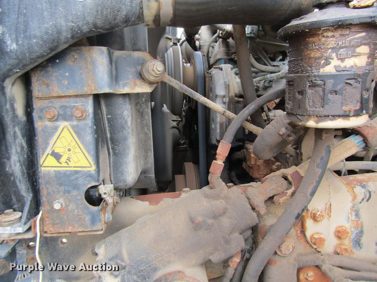 image for item DC4432 2007 International 7400 applicator truck