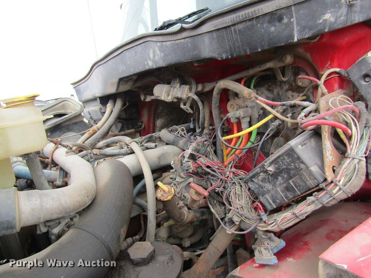 image for item DC4432 2007 International 7400 applicator truck