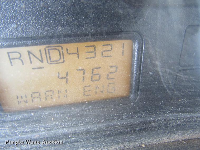 image for item DC4432 2007 International 7400 applicator truck