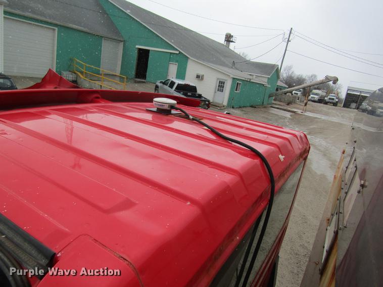 image for item DC4432 2007 International 7400 applicator truck