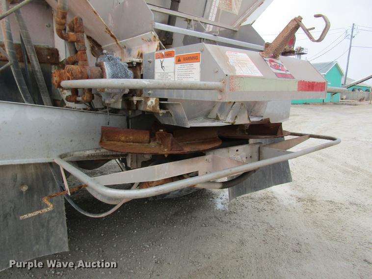 image for item DC4432 2007 International 7400 applicator truck