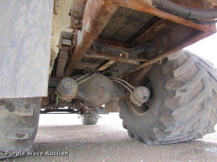 image for item DC4432 2007 International 7400 applicator truck