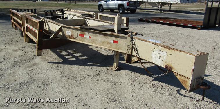 image for item DC4461 1999 Behnke sprayer trailer