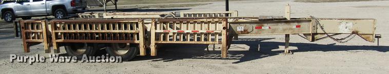 image for item DC4461 1999 Behnke sprayer trailer