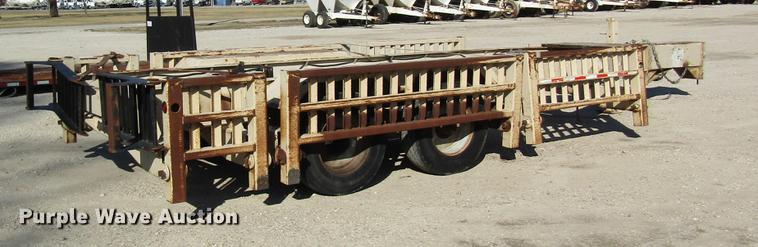 image for item DC4461 1999 Behnke sprayer trailer