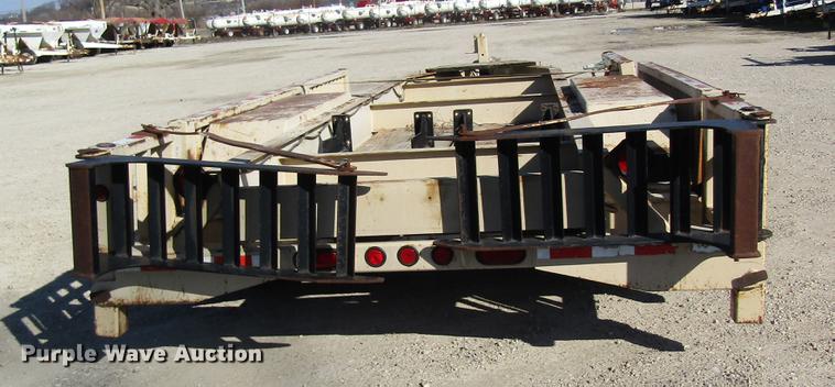 image for item DC4461 1999 Behnke sprayer trailer