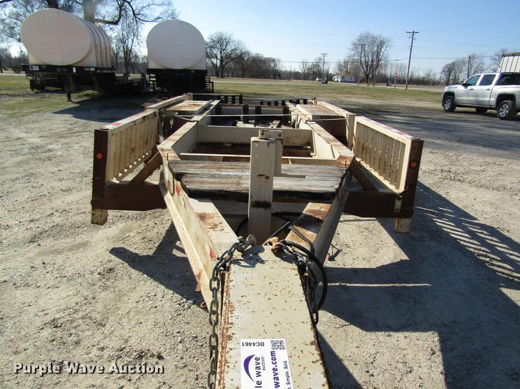 image for item DC4461 1999 Behnke sprayer trailer