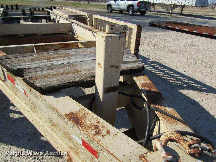 image for item DC4461 1999 Behnke sprayer trailer