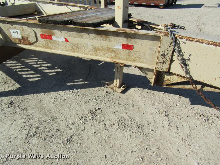 image for item DC4461 1999 Behnke sprayer trailer